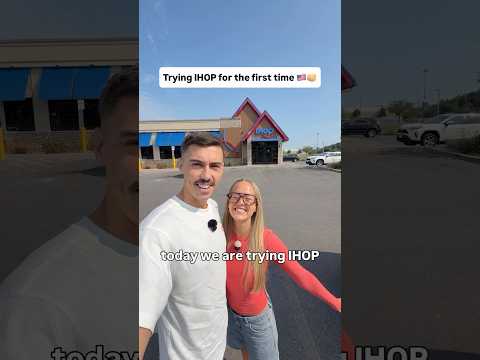 Short: Trying IHOP for the first time 🥞🇺🇸