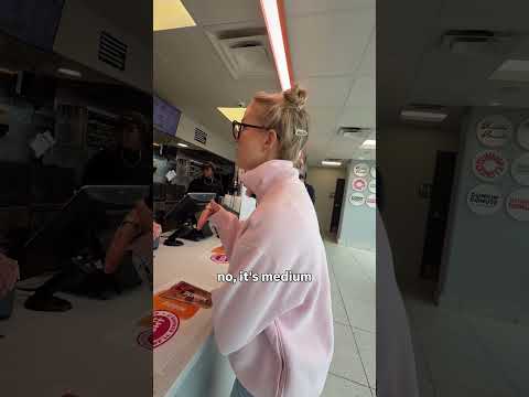 Short: Trying the first ever Dunkin Donuts ๐ฉ